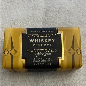 Bath & Body Works Whiskey Reserve Shea Butter Cleansing Bar - Black and Gold